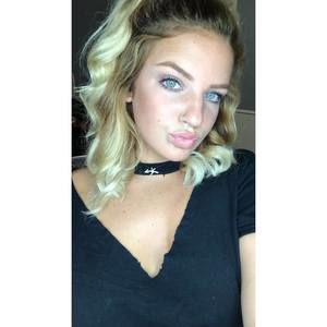 Meet your Posher, Kenzie